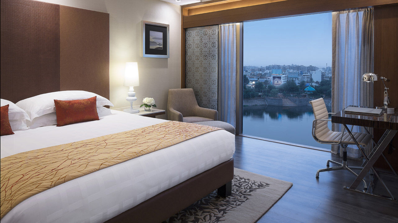 Hyatt होटल 5*